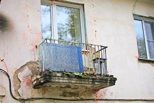Балконы Бердска: кто во что горазд - infork.ru