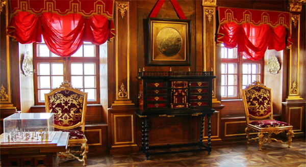 Ремонт окон и дверей Ораниенбаумского дворца Петра III оценен в 37,7 млн рублей - infork.ru