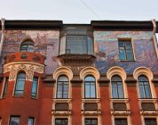 Судебные приставы оштрафовали жилкомсервис за новые окна в памятнике архитектуры в Петроградском районе