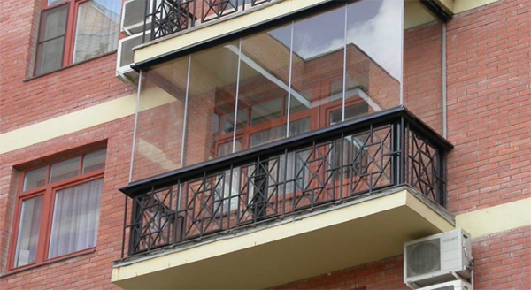«Если собственники решают застеклить балконы, это должно выглядеть стильно и красиво» - infork.ru