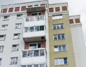 Последствия урагана в Калининграде: унесенные ветром балконы жильцам предлагают восстанавливать за свой счет