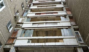 В Зауралье следователи проверяют опасный балкон - infork.ru