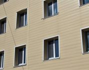 На Сахалине продолжают менять окна в муниципальных квартирах