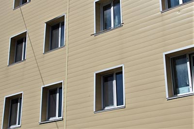 На Сахалине продолжают менять окна в муниципальных квартирах - infork.ru