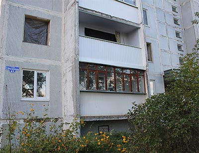 Жители аварийного дома во Ржеве просят оставить им окна и двери - infork.ru