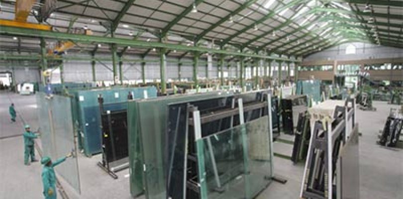 Китайский бизнесмен готов инвестировать в создание завода по производству строительного стекла в Самарканде
